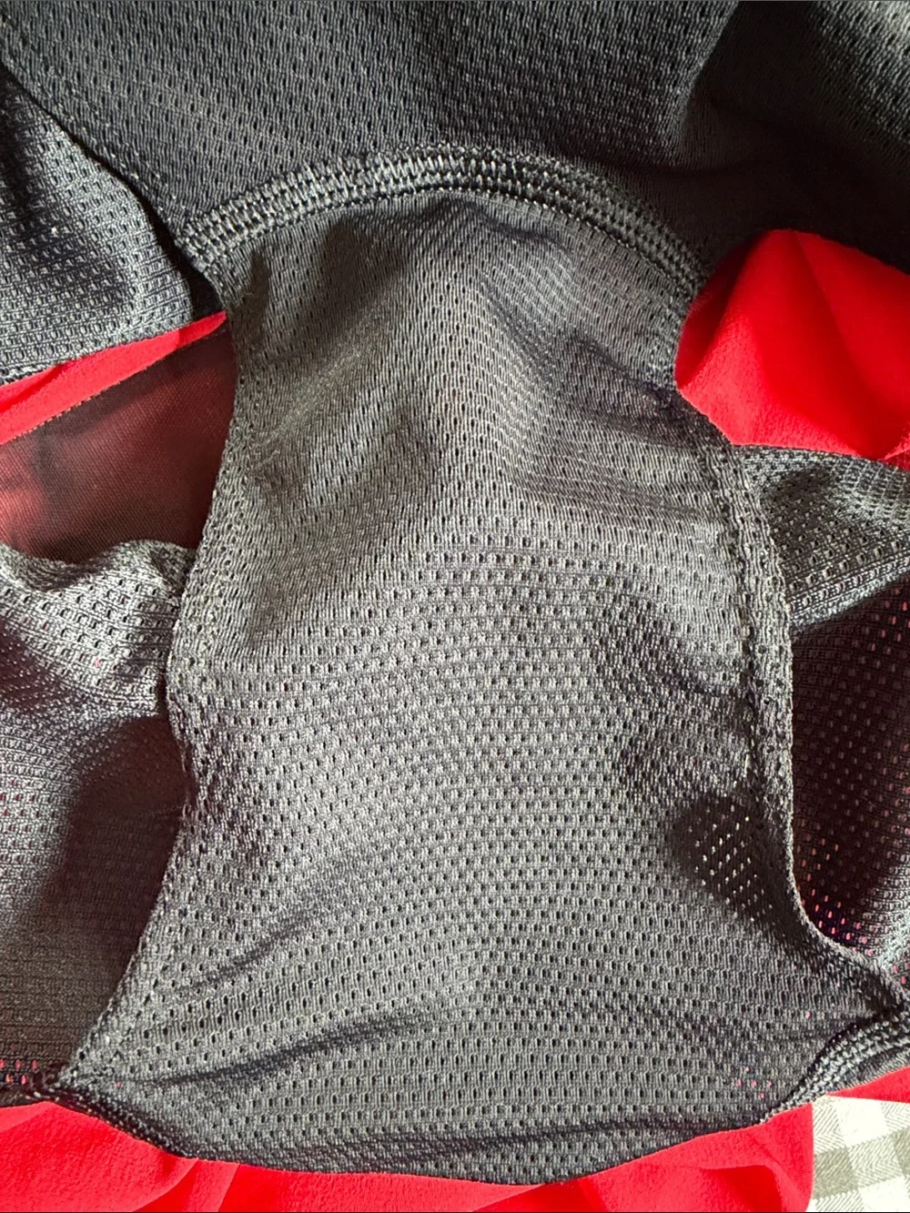 Lululemon Men’s Channel Cross Swim Shorts Size XL 5” Inseam Vermillion Red